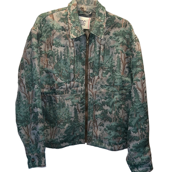 Urban Outfitters BDG Green and Brown Forest Pattern Jacket Size Medium